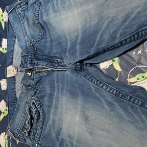 Women's true religion blue jeans